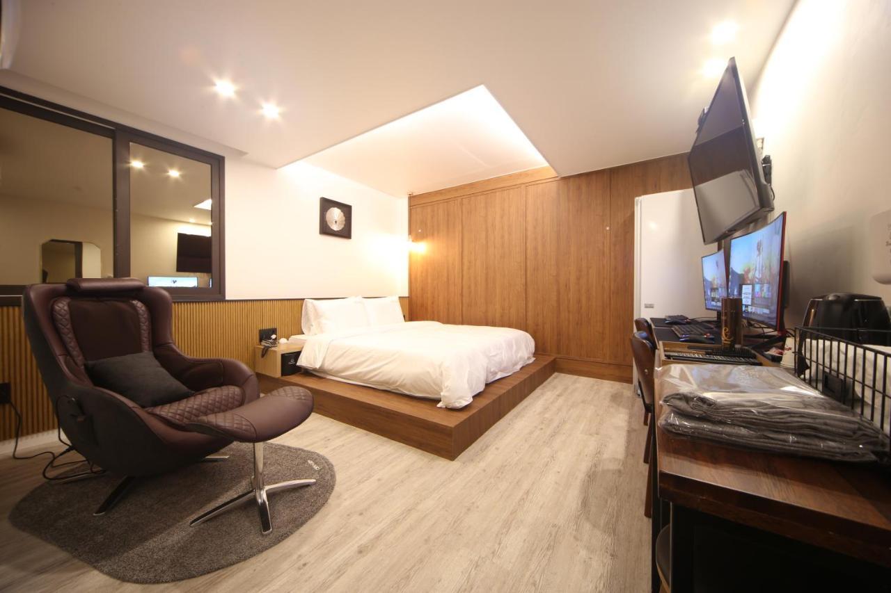 The Stone Bridge Hotel Sasang Пусан Екстериор снимка