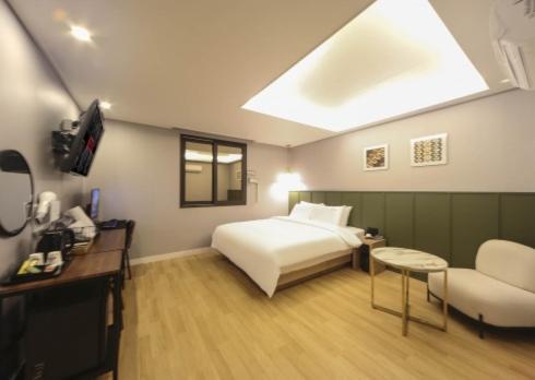 The Stone Bridge Hotel Sasang Пусан Екстериор снимка