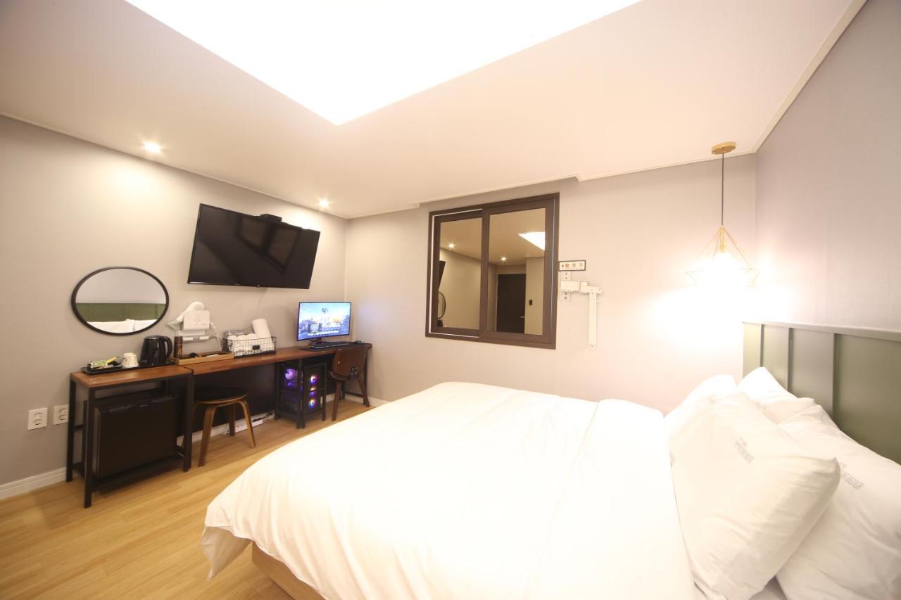 The Stone Bridge Hotel Sasang Пусан Екстериор снимка